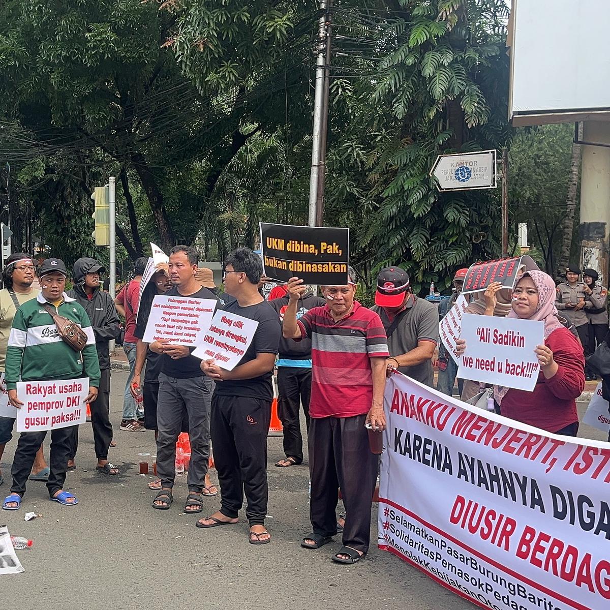 Suara Hati Pedagang Pasar Barito: Menjaga Tradisi di Tengah Ancaman Relokasi
