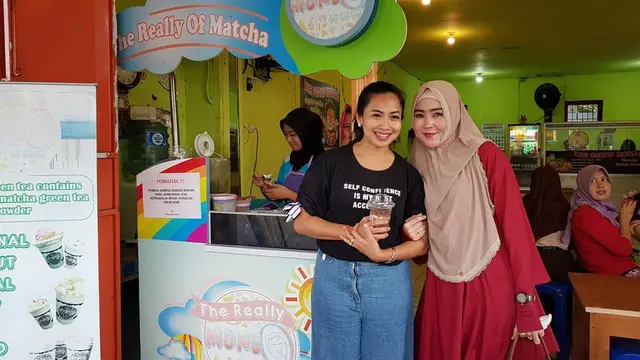 Juwita Thofany Sanjaya, Feni Rose, dan Bu Dendy