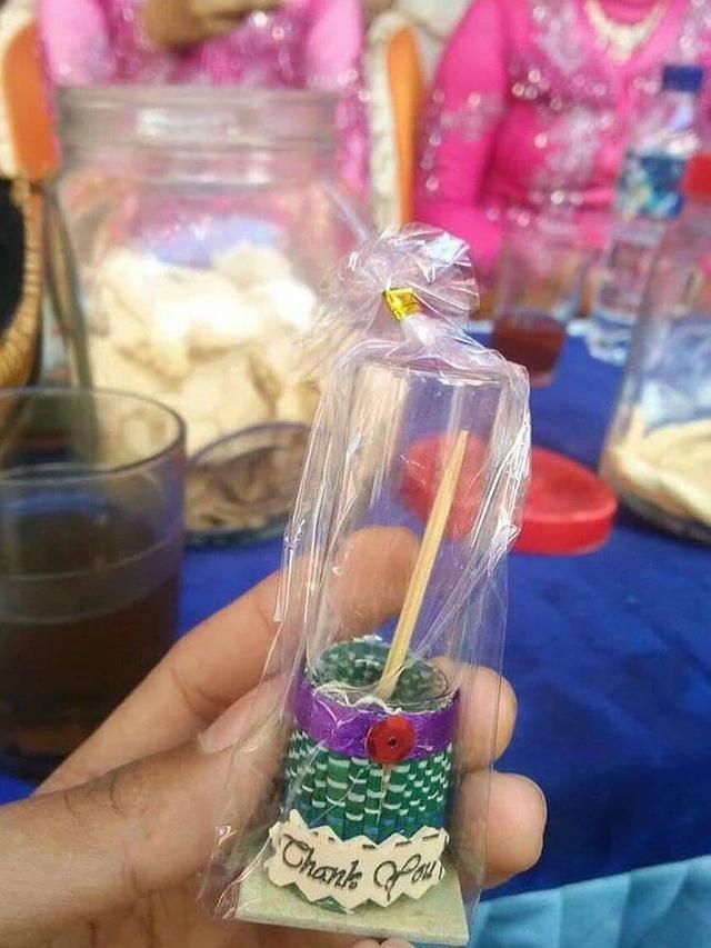 suvenir pernikahan unik (foto: Instagram/@recehtapisayang)