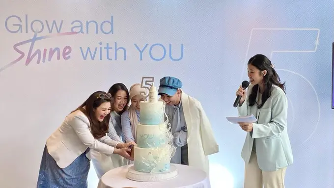 Rayakan Anniversary ke-5, YOU Beauty Ajak Perempuan Indonesia Tampil Percaya Diri