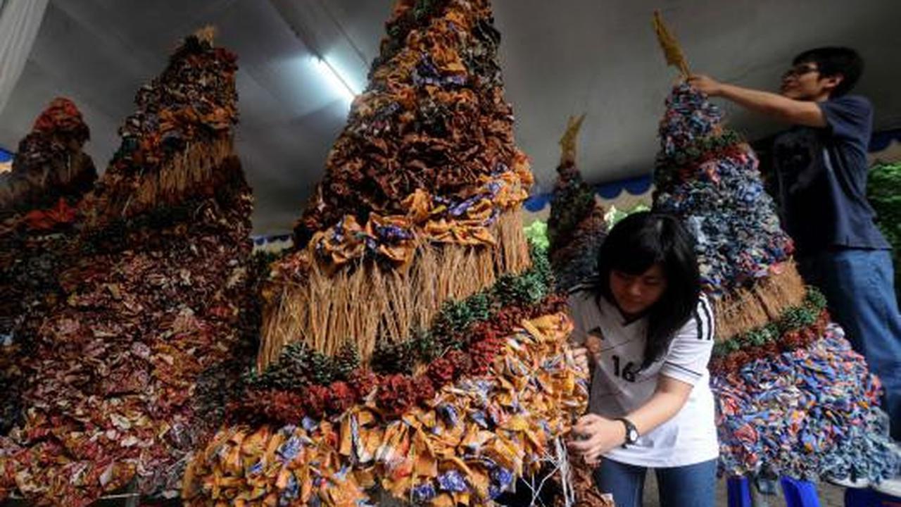Jelang Natal, Gereja Katedral dipercantik