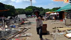 Sekitar 329 pedagang Pasar IRTI Monas akan direvitalisasi ke tempat penampungan sementara di kawasan Kandang Rusa Monas, Jakarta, Selasa (22/4/14). (Liputan6.com/Miftahul Hayat)