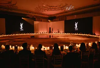 Rayakan kebersamaan dan penghargaan di bulan Ramadan yang spesial di balik setiap pencapaian, YSL Beauty suguhkan  Golden Celebration. / Foto dok : YSL Beauty.