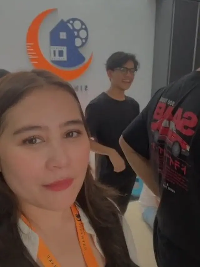 Prilly Latuconsina dan Rey Bong terlibat syuting serial Dear Strangers (Foto: Instagram @prillylatuconsina96)