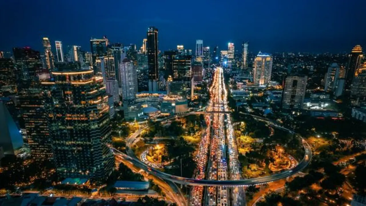 Simpang Susun Semanggi Jakarta/Photo by Afif Ramdhasuma on Unsplash