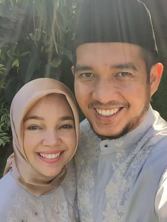 "Tahun lalu aku tadinya niat melakukan hal yang sama, ternyata diisi dengan kegiatan-kegiatan kayak bukber, kalau nggak apa ya, acara-acara ngumpul yang nggak sengaja. Pokoknya tahun ini aku mau lebih, 'No No' (nggak ambil job)," ujarnya. (dewisandra)