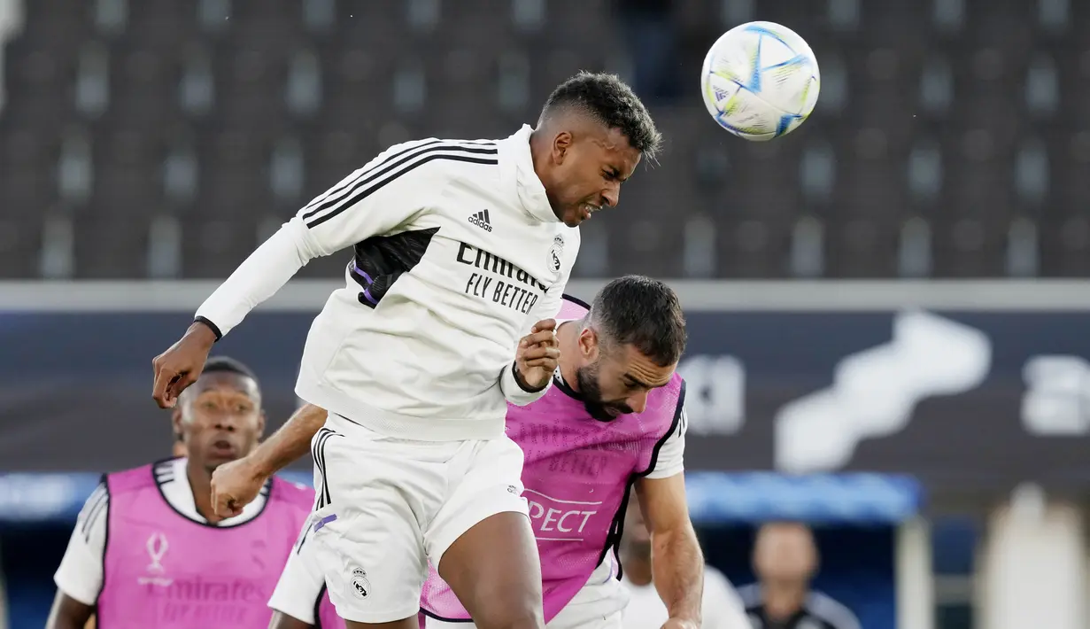 Frankfurt bukan lawan yang bisa dipandang sebelah mata. Klub asal Jerman itu juga tentu ingin meraih prestasi terbaik dalam penampilan pertamanya di UEFA Super Cup. Namun, Madrid pastinya punya ambisi yang sama. (AP/Antonio Calanni)