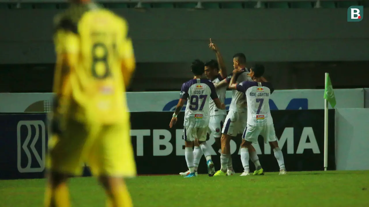 Winger Persita Tangerang, Irsyad Maulana ketika merayakan golnya ke gawang Persija Jakarta pada pekan kelima BRI Liga 1 2021/2022 di Stadion Pakansari, Kabupaten Bogor, Selasa (28/9/2021).