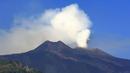 Gunung Colo di Kabupaten Tojo Una-Una Provinsi Sulawesi Tengah dari Normal (level I) menjadi Waspada (level II). Gunung yang terletak di Desa Wakai itu terakhir kali meletus pada tahun 1983. (Istimewa)