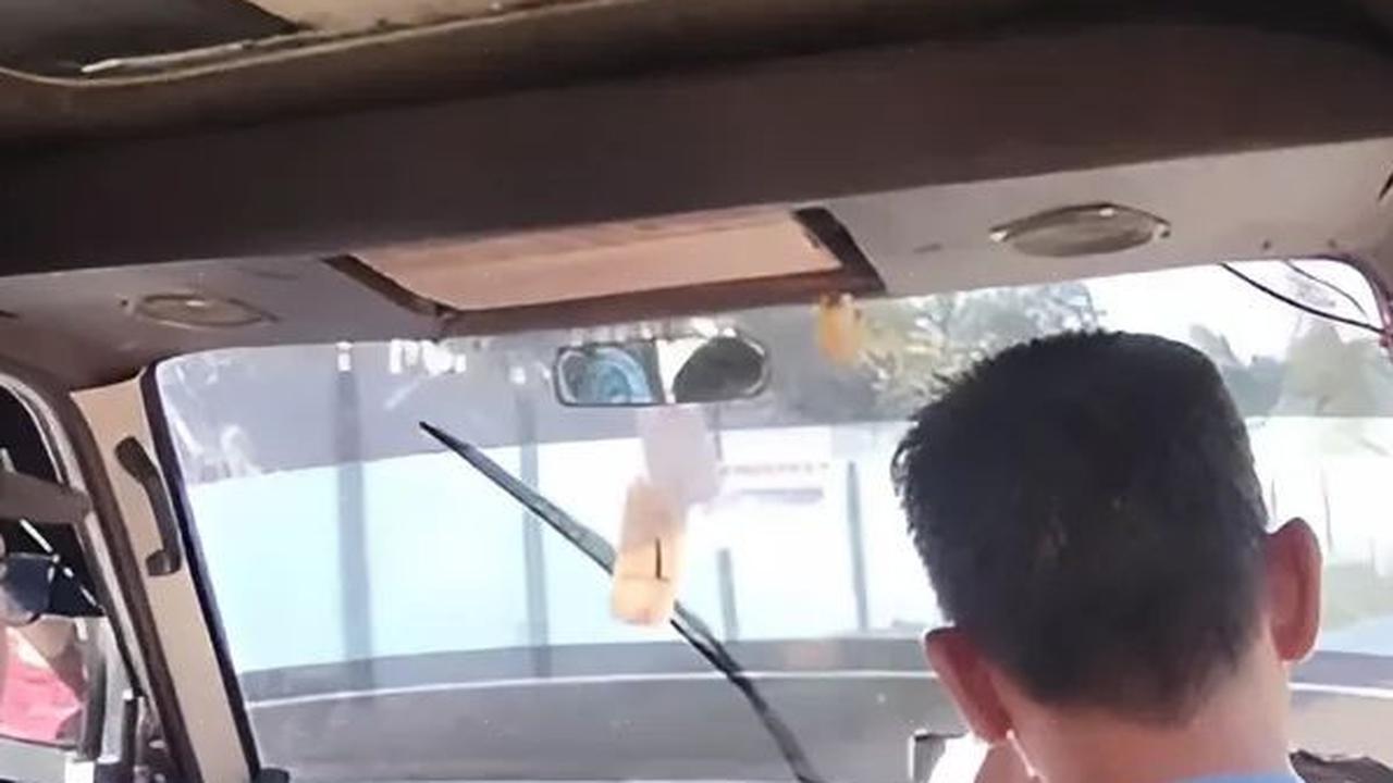 Naik angkot jadi jajan es krim<br>