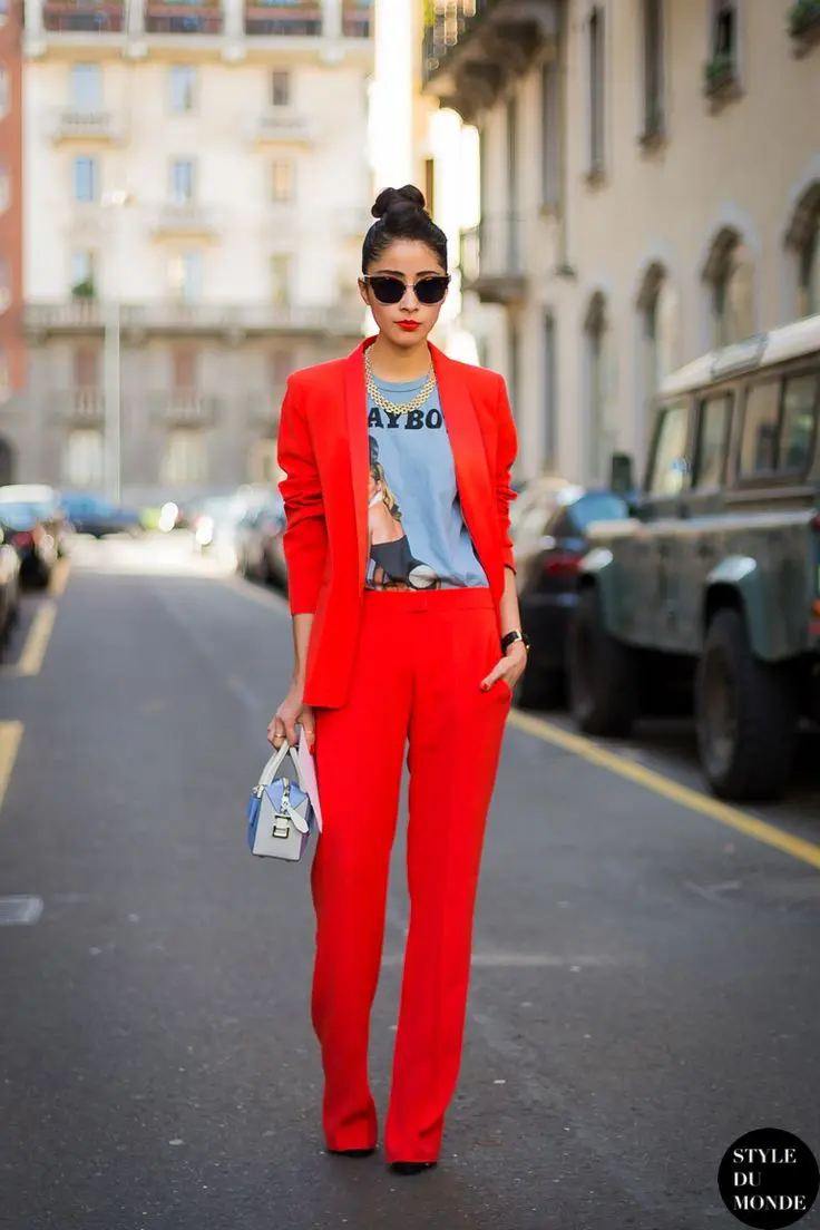 Trend warna merah yang patut Anda coba di setiap kesempatan. (Image: Pinterest)