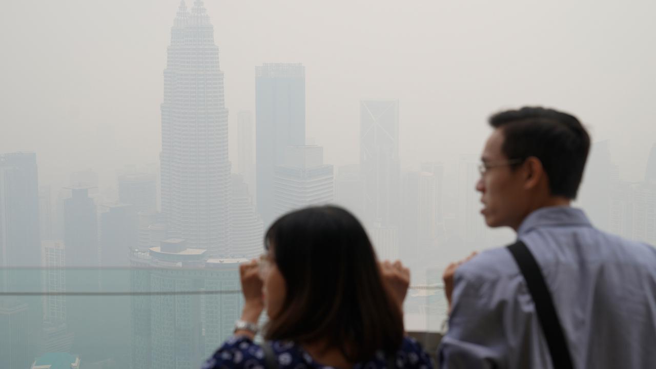 Kabut Asap Makin Parah, 591 Sekolah di Sarawak Ditutup