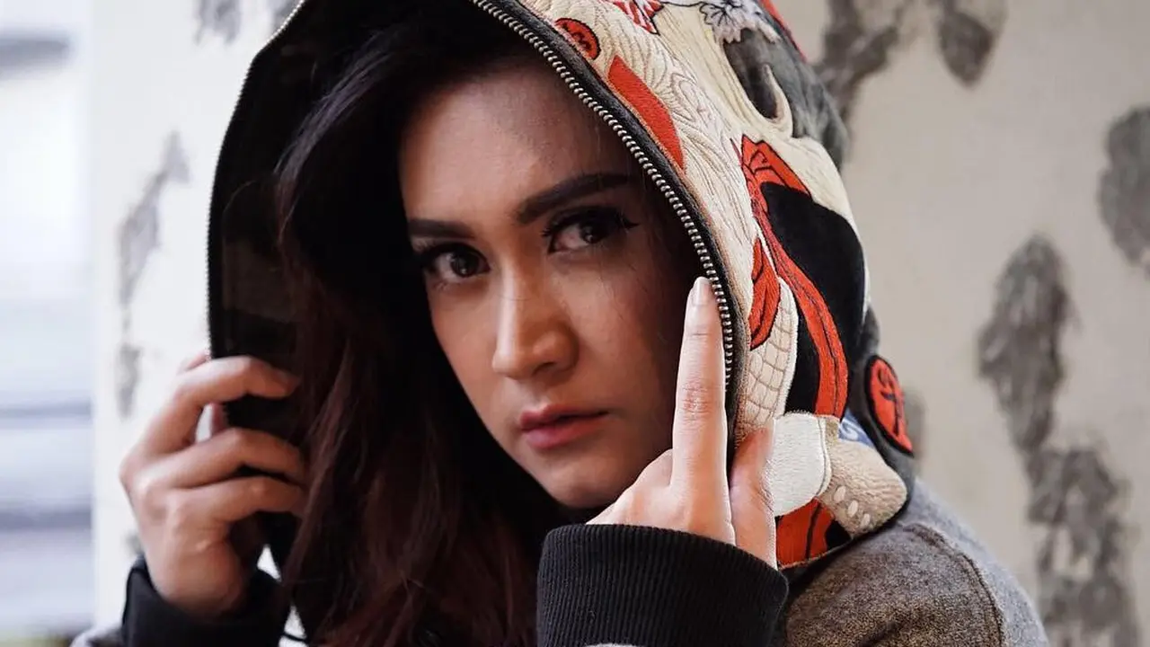 [Bintang] Nafa Urbach