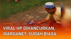 Video merekam momen seorang pria menghancurkan HP dengan palu. HP hancur hingga body dan layar terpisah. Disebut terjadi di sebuah pondok pesantren, disaksikan para santri.