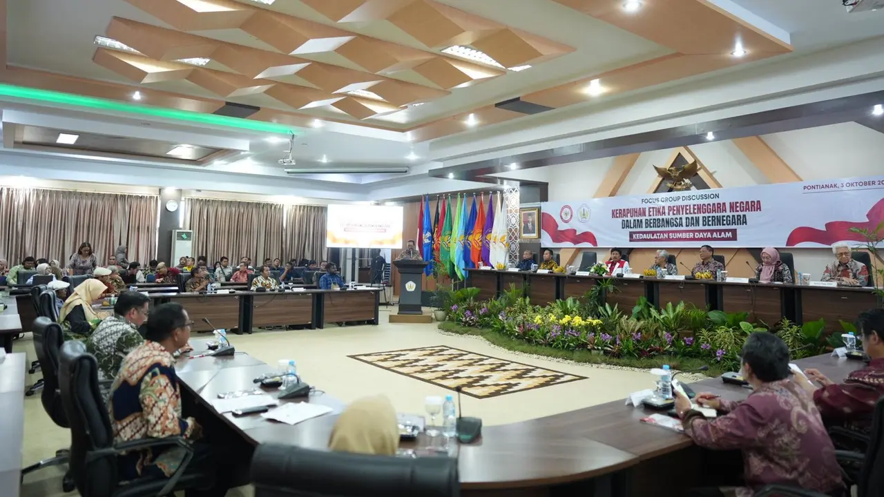 Diskusi kelompok terpumpun (FGD) bertema Kerapuhan Etika Penyelenggara Negara dalam Berbangsa dan Bernegara : Kedaulatan Sumber Daya Alam yang diselenggarakan Badan Pembinaan Ideologi Pancasila (BPIP) di Universitas Tanjung Pura, Pontianak, Kalimantan Bar