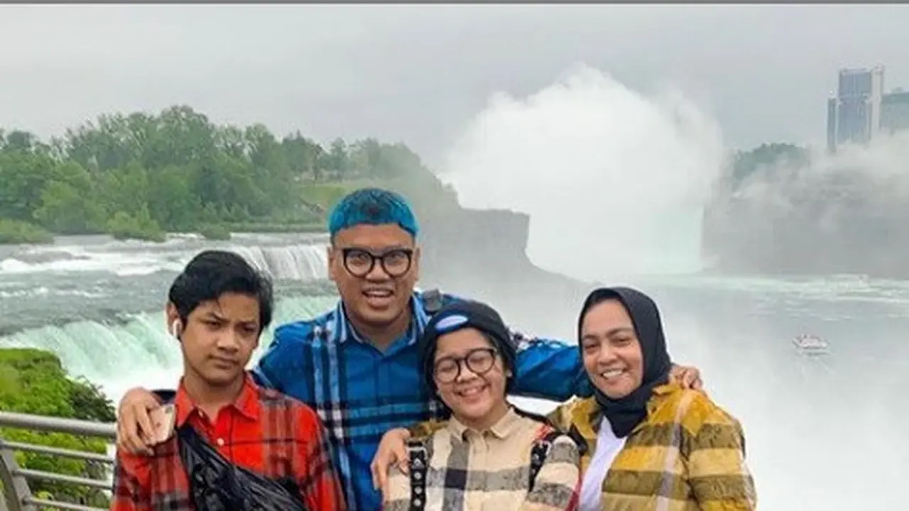 Keluarga Uya Kuya