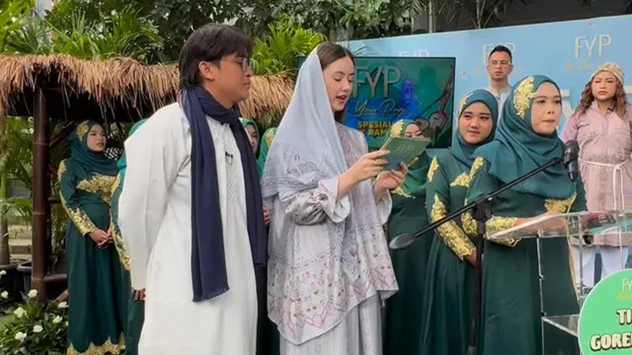 7 Potret Vika Pakai Kerudung, Billy Syahputra Ajari Pacar Bule Agama Islam