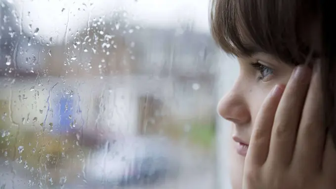 Patah Hati, 3 Zodiak Ini Gampang Galau! Apa Saja?