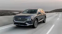 Hyundai Santa Fe tampil dengan desain terbaru (Carscoops)