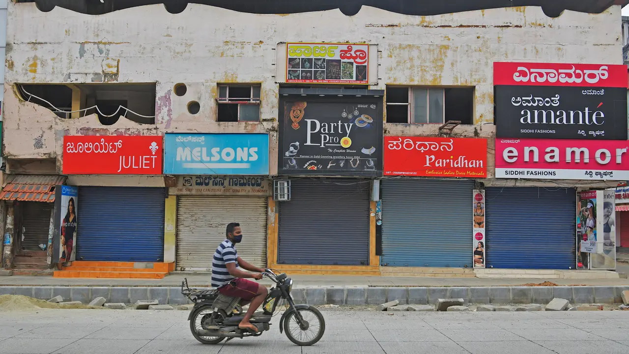 Bangalore India Kembali Berlakukan Lockdown