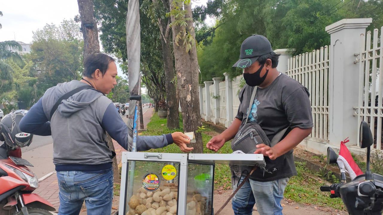 Para Perantau Mengejar Rezeki Jadi Pedagang Pempek Palembang (3/END)