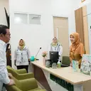 Warga Tanpa KTP Jakarta Datang ke Puskesmas, Ini Jaminan Pramono