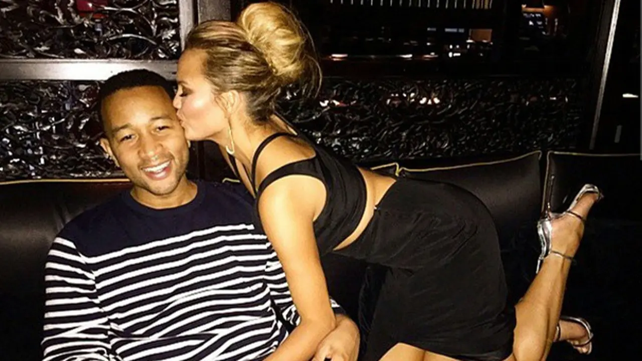 Chrissy Teigen dan John Legend