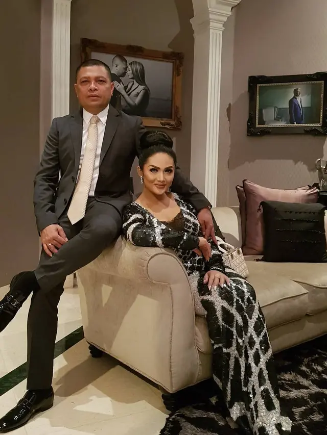 [Bintang] Krisdayanti dan Raul Lemos