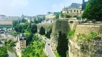 Kota Tua Luksemburg | instagram.com/miley.letmetalk