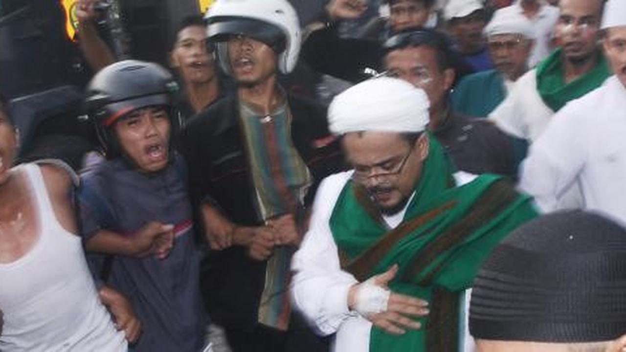 Beli tiket, Ketua FPI Bekasi dipanggil Habib Rizieq