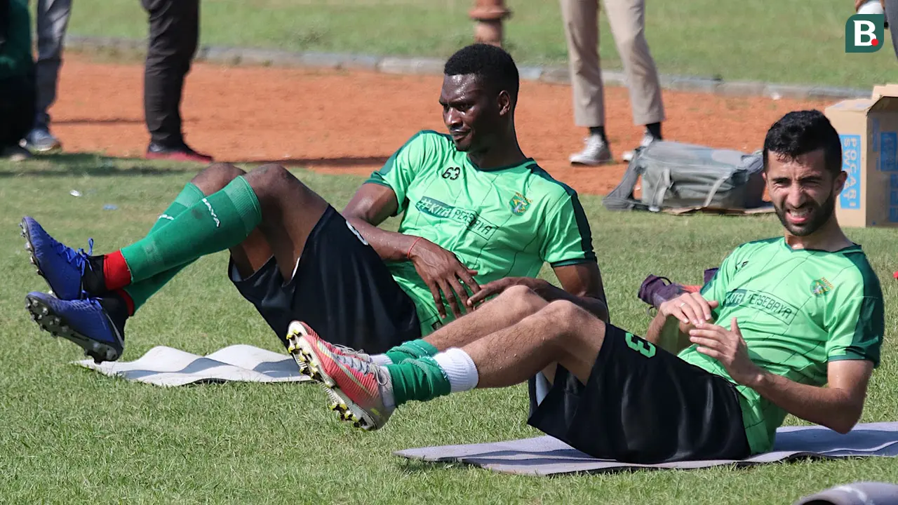 Amido Balde dan Manuchekhr Dzhalilov