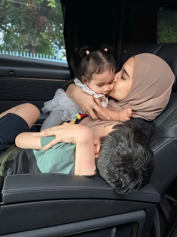 Momen Quality Time Zaskia Sungkar dengan Anak (Instagram/@zaskiasungkar15)