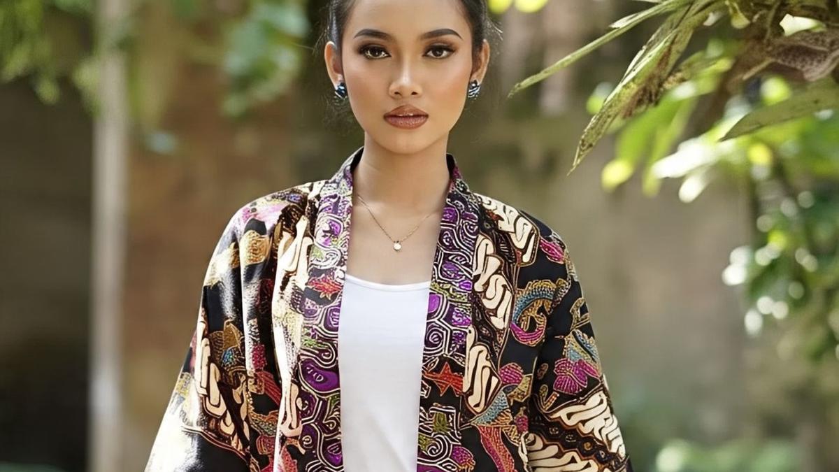 10 Model Outer Batik Kekinian yang Wajib Kamu Miliki di 2025