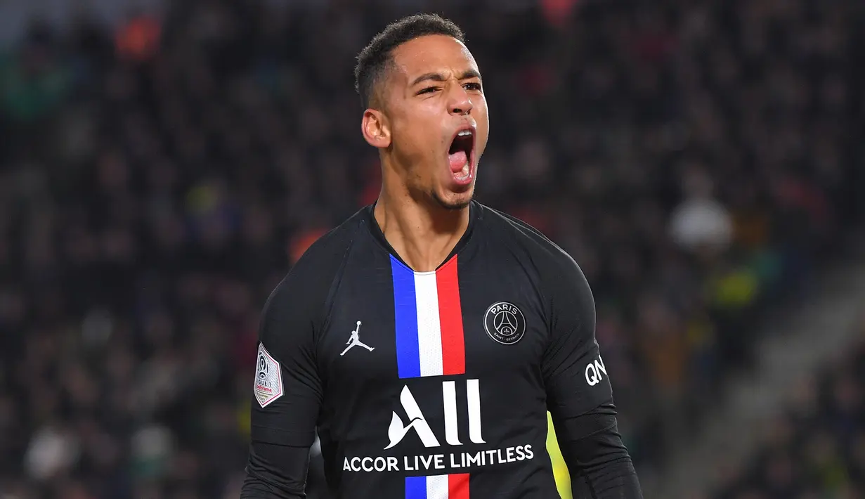 Thilo Kehrer (37 juta euro) - Bek asal Jerman ini didatangkan PSG dari FC Schalke pada musim 2018/2019 dengan nilai transfer 37 juta euro. (AFP/Loic Venance)