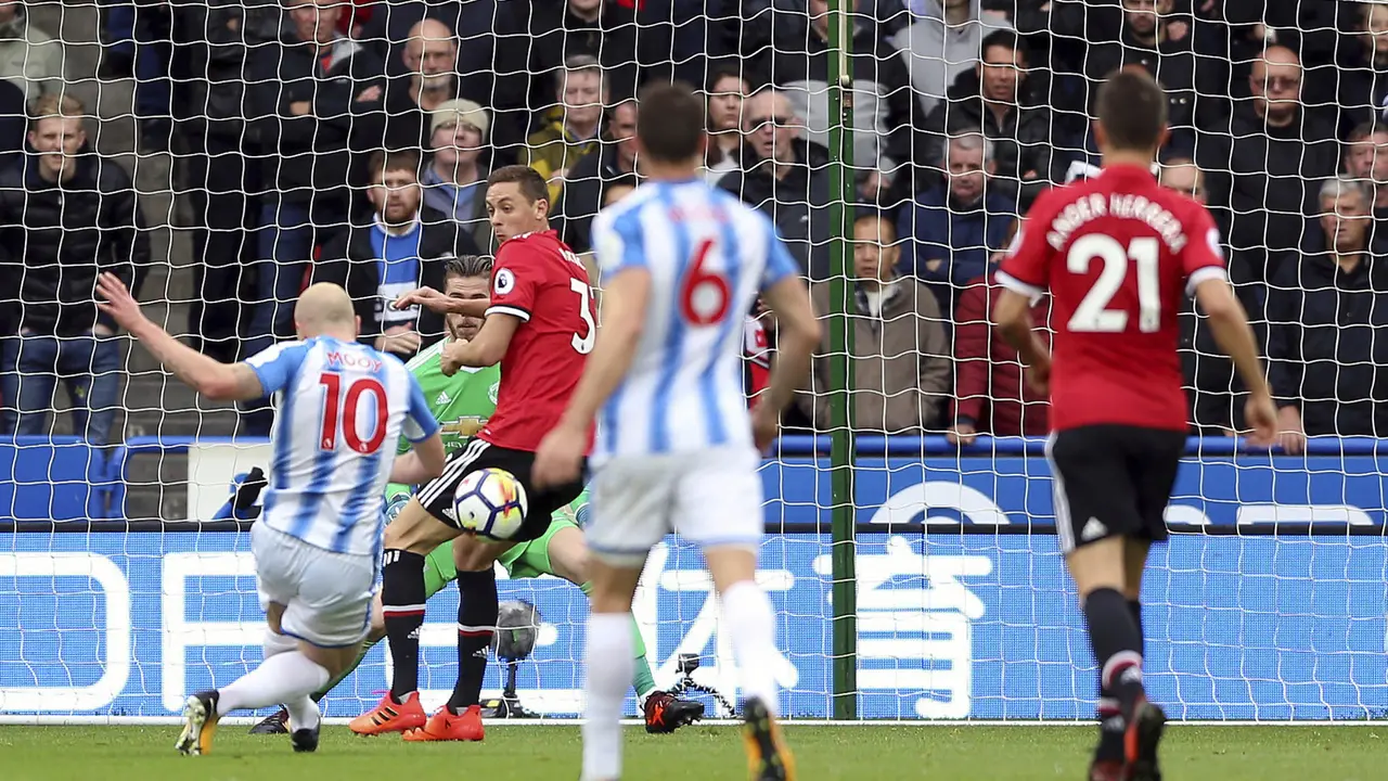 Manchester United, Premier League, Huddersfield Town