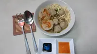 Berkonsep Sepak Bola Nasional, Kedai 28 Sajikan Bakso Pedas Duar