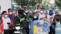 Halodoc baru saja membuka pos pelayanan vaksinasi Covid-19 di Candi Prambanan. (Foto: Halodoc)