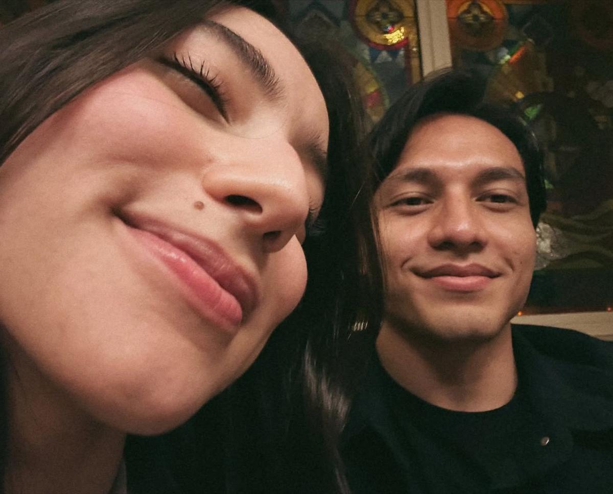 9 Potret Perayaan Ulang Tahun Jefri Nichol ke-26, Pamer Momen Mesra dengan Ameera Khan