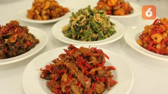Menu di Rumah Makan Kentjana Cirebon (Liputan6.com/Panji Prayitno)