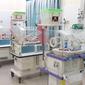 Ilustrasi &ndash; Bayi kembar tiga di inkubator rumah sakit. (Liputan6.com/Ridlo untuk Ahmad Adirin)