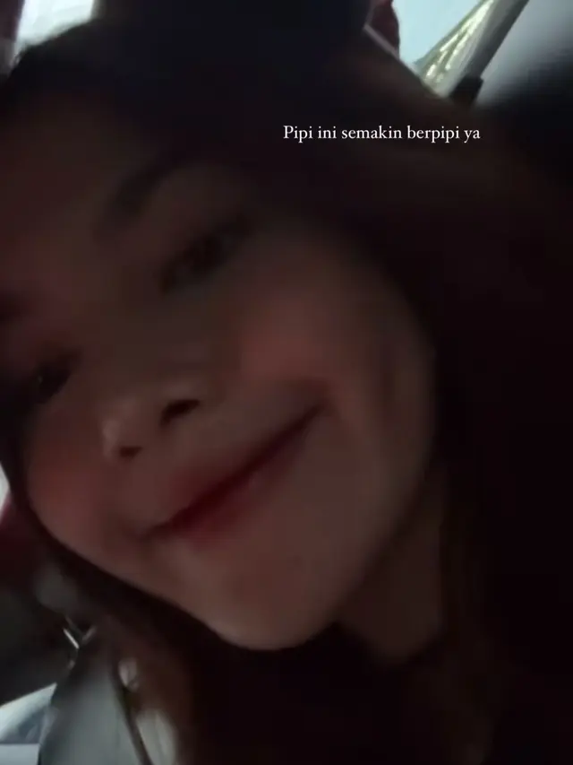 Mahalini Lepas Hijab