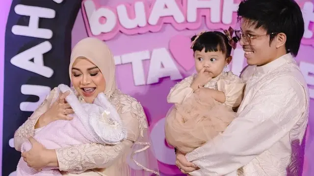 Potret Akikah Baby Azura (Sumber: Instagram/@aurelie.hermansyah)