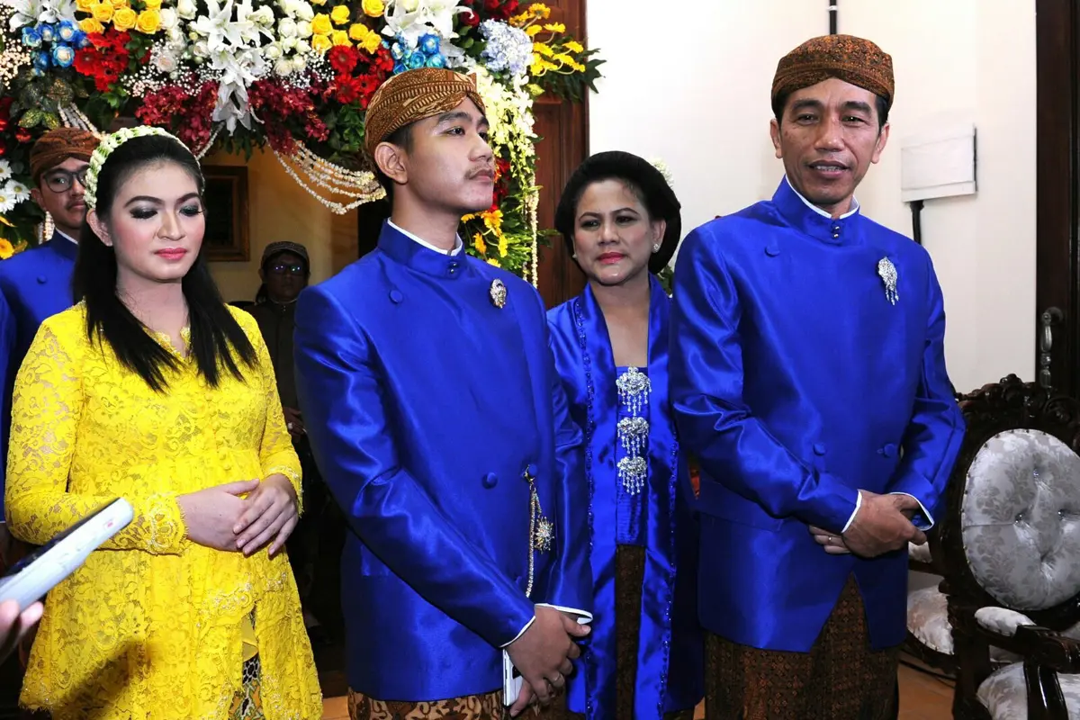 Presiden Jokowi menggelar acara 7 bulanan menantunya