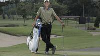 Pegolf Indonesia, Narajie Emerald Putra, berpose usai latihan di Padang Golf Modernland, Tangerang, Rabu (28/3/2018). Narajie akan memeprkuat tim golf indonesia di 2 nomor yaitu individual putra dan beregu putra. (Bola.com/M Iqbal Ichsan)