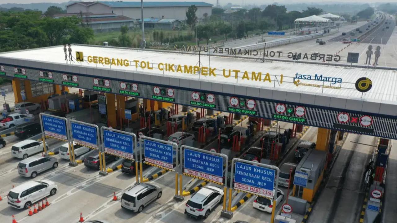 Tips Praktis untuk Menghindari Kemacetan di Jalan Tol Jakarta-Cikampek dan Karawang Barat