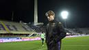 Pemain Fiorentina, Edoardo Bove hadir dalam laga lanjutan Liga Italia 2024/2025 melawan Udinesie di Artemio Franchi Stadium, Florence, Italia, Selasa (24/12/2024) WIB. (AP Photo/LaPresse/Massimo Paolone)
