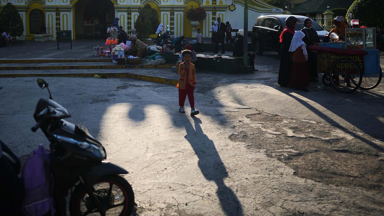 FOTO: 2.600 Anak di Sumenep Terjangkit Campak, Vaksinasi Terhambat Isu Halal