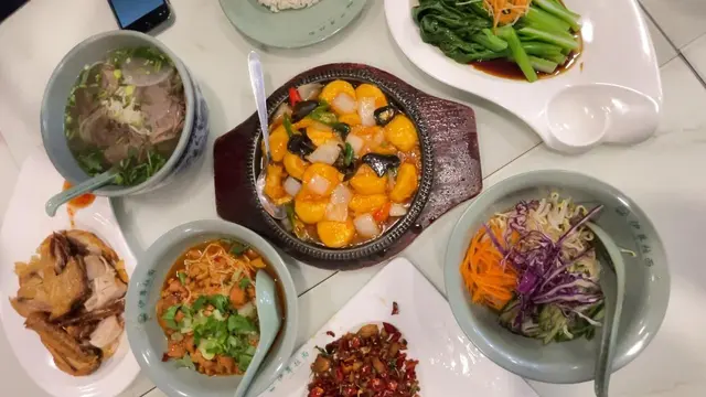 Jelajah Singapura ala Tantri Namirah hingga Alika Islamadina, Spot Makanan Halal dan Hidden Gem Paling Aesthetic