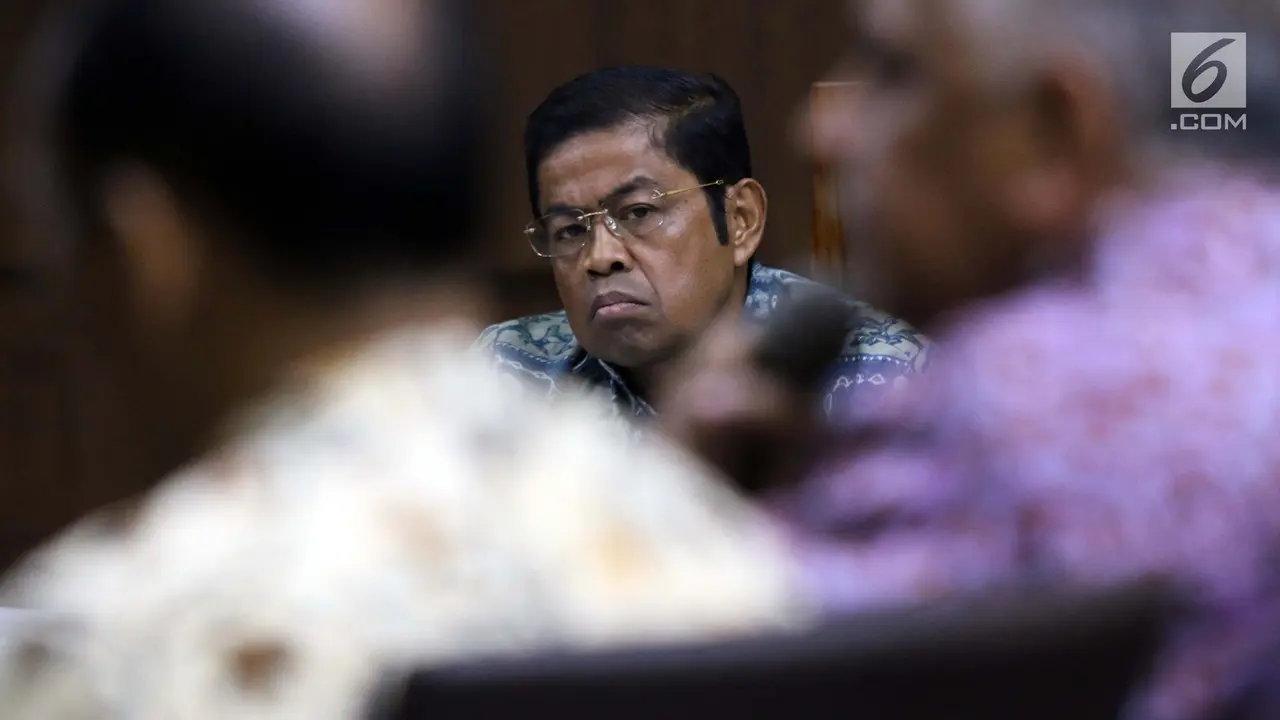 Ekspresi Idrus Marham Saat Simak Kesaksian Dirut PLN