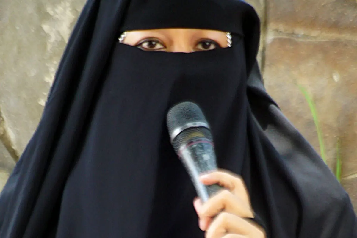 [Bintang] Dian Rositaningrum (Istri Opick)